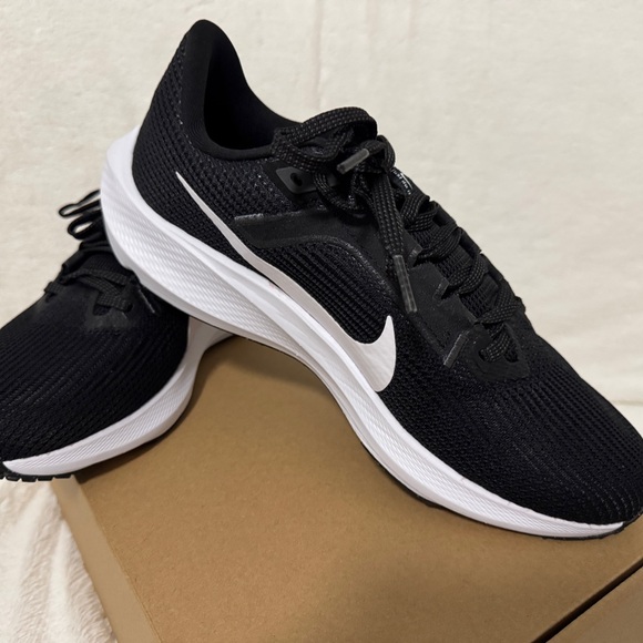 Nike Shoes - Nike Air Zoom Pegasus 40 in Black and Gray